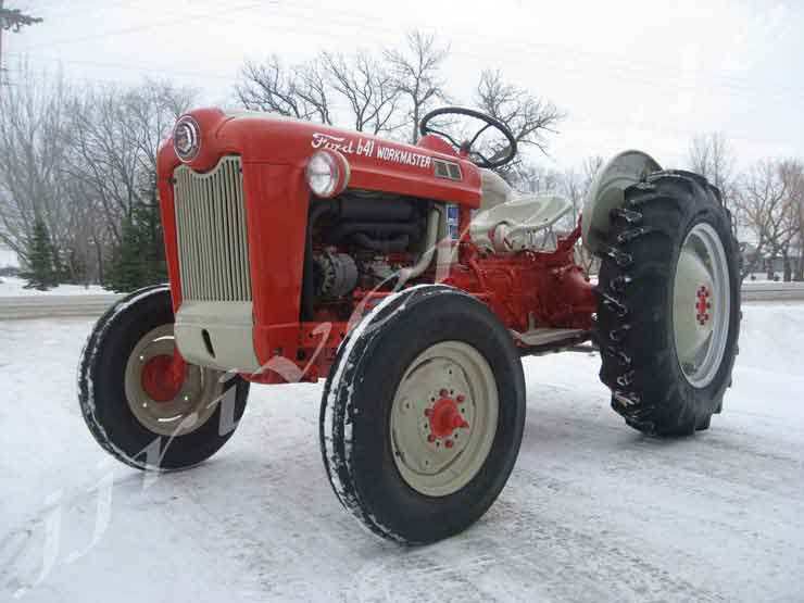 Ford 661 Workmaster - Gas Rebuilt Tractor
